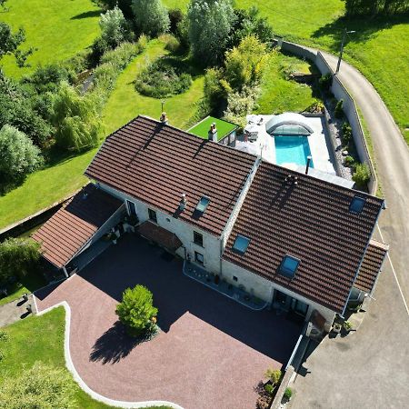 Bed and Breakfast Domaine Le Puits Du Moulin Comberjon Екстер'єр фото