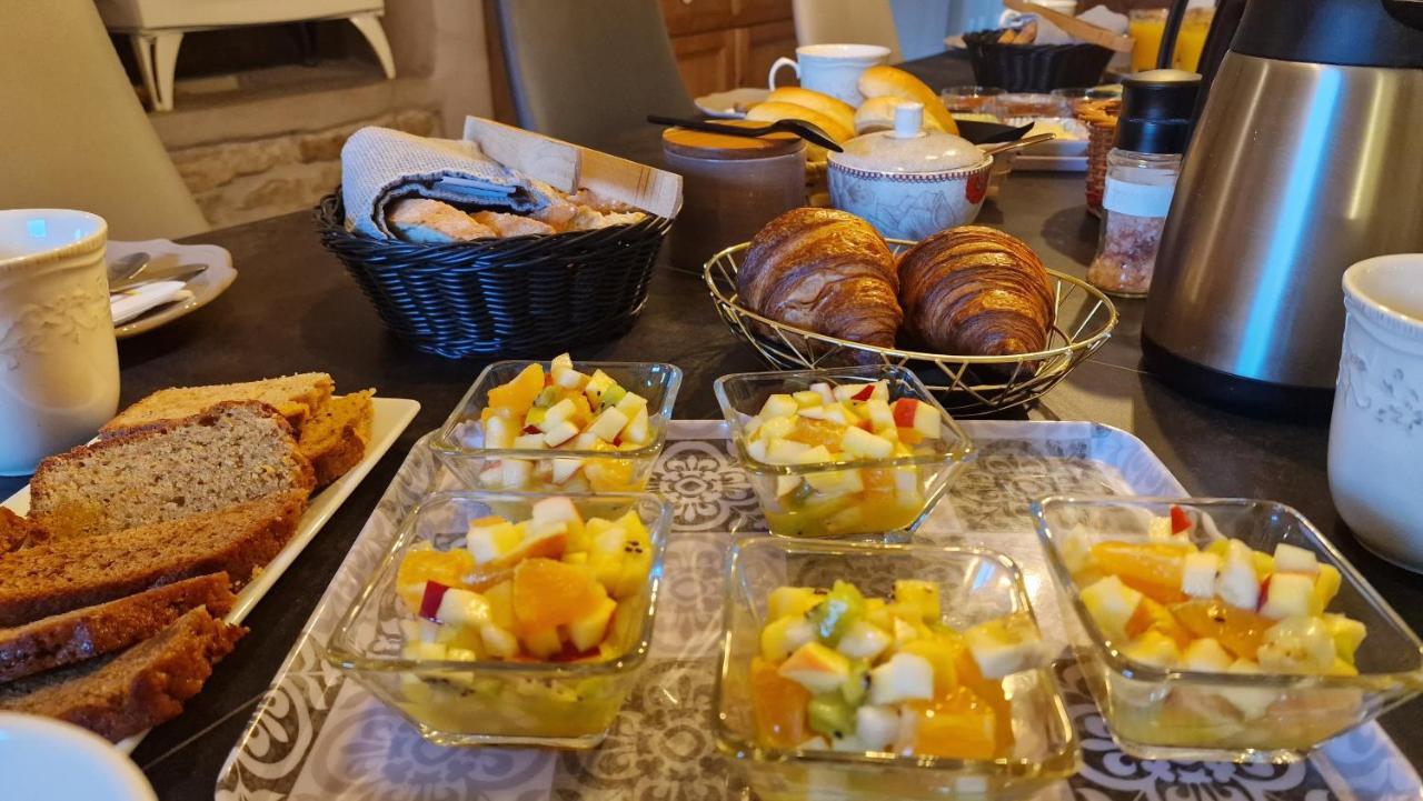 Bed and Breakfast Domaine Le Puits Du Moulin Comberjon Екстер'єр фото