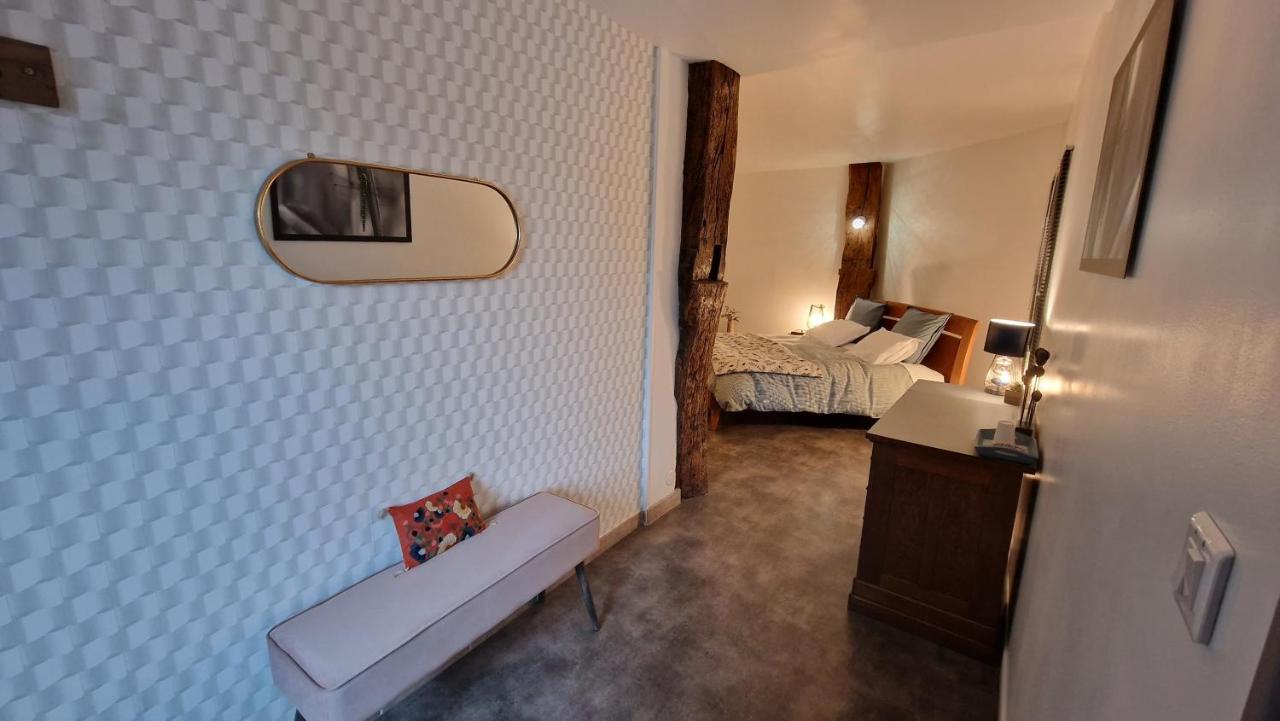 Bed and Breakfast Domaine Le Puits Du Moulin Comberjon Екстер'єр фото