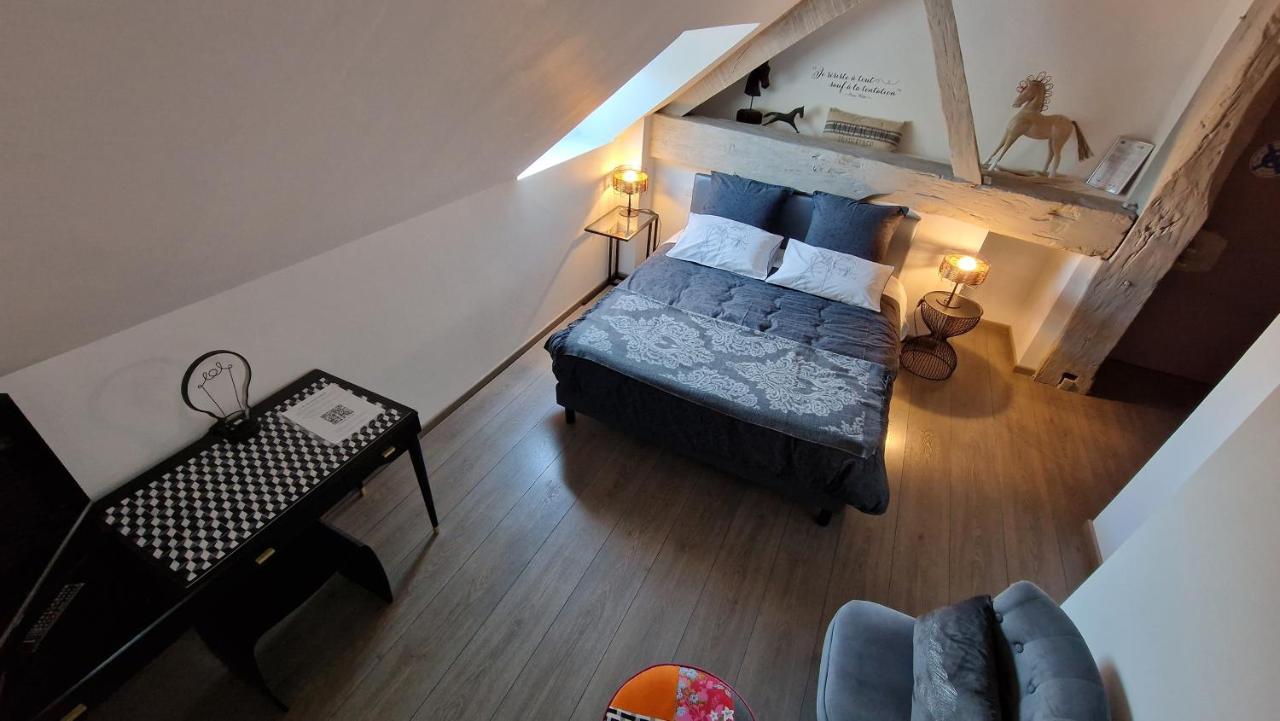 Bed and Breakfast Domaine Le Puits Du Moulin Comberjon Екстер'єр фото