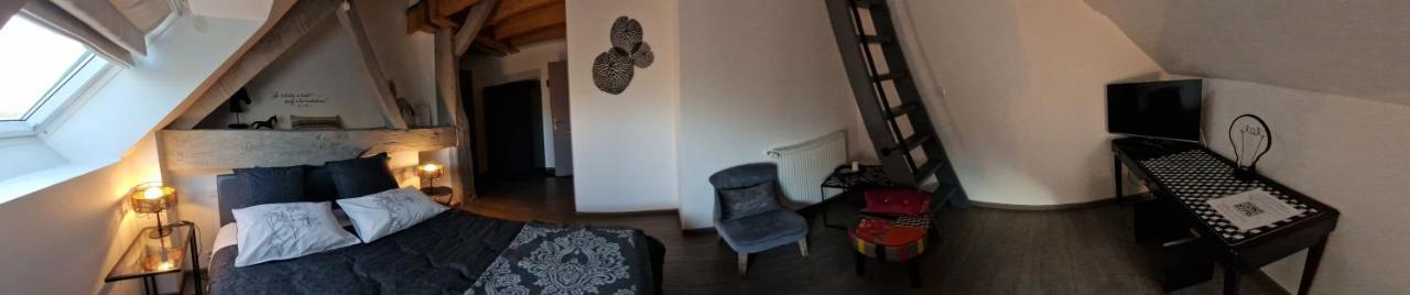 Bed and Breakfast Domaine Le Puits Du Moulin Comberjon Екстер'єр фото