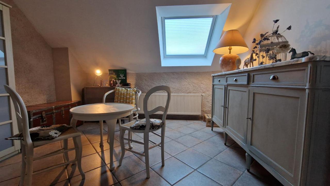 Bed and Breakfast Domaine Le Puits Du Moulin Comberjon Екстер'єр фото